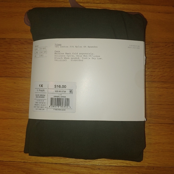 Olive Green Capri Seamless Leggings a new day - Picture 4 of 5